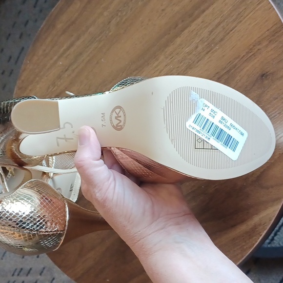 Michael Kors MARTINA METALLIC SNAKE EMBOSSED LEATHER ROUND TOE PALE GOLD NEW 7.5 - Picture 14 of 15